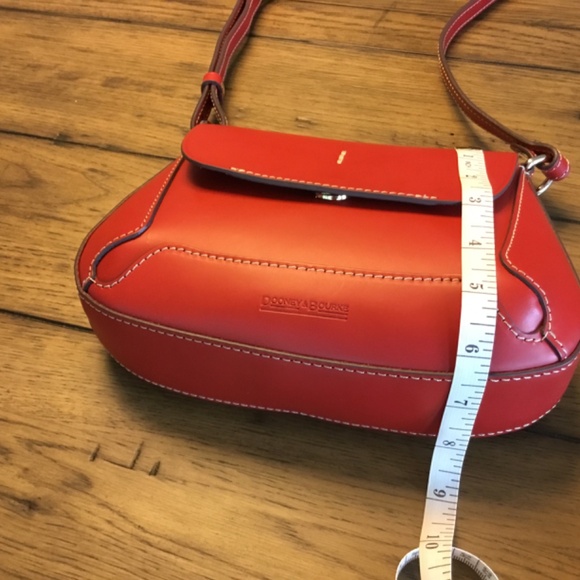 D&B Red Crossbody 100% Leather - Picture 9 of 10